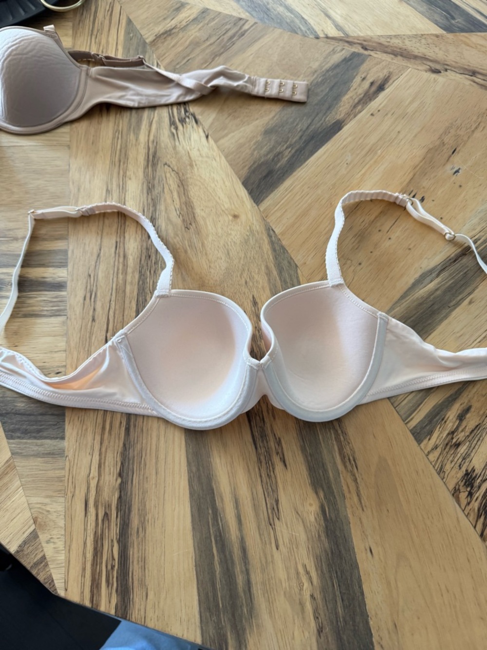 TWO ThirdLove 24/7 T-shirt braS Light Beige & Blush - Picture 13 of 14